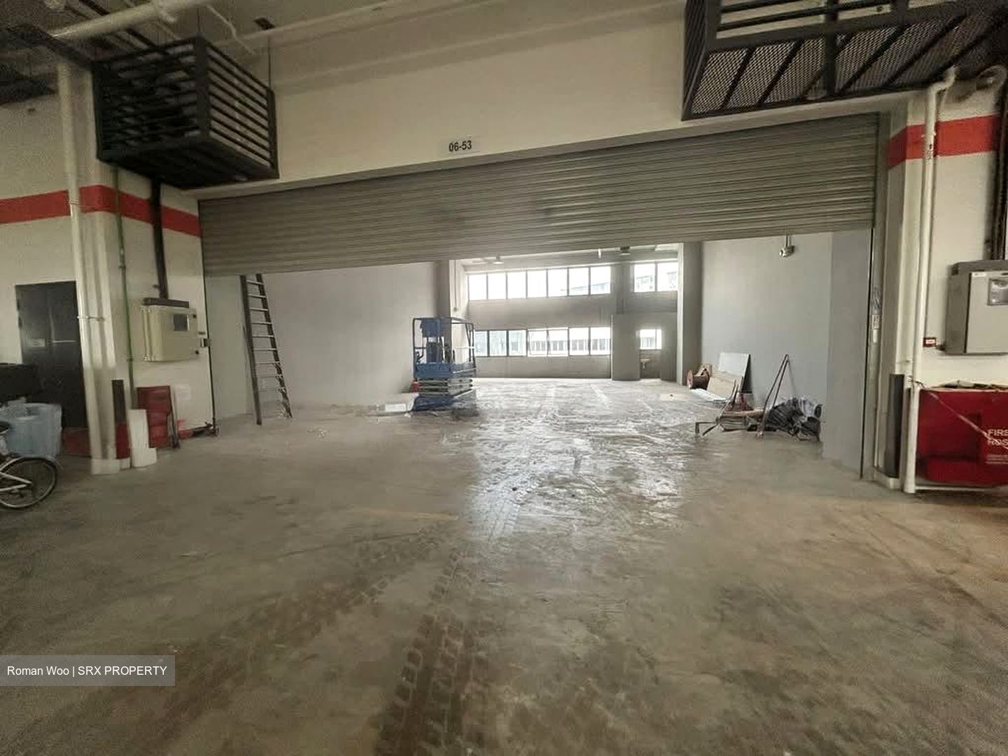 Carros Centre (D25), Factory #588638401